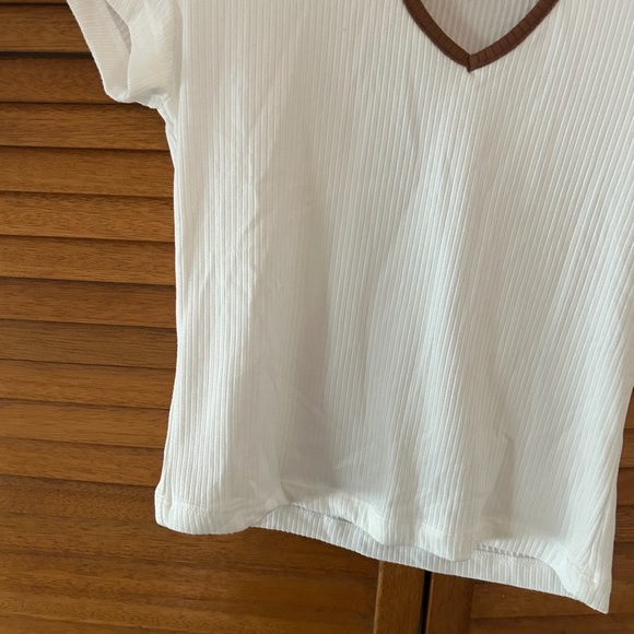 Rue 21 Brown and White Heart Ribbed Tee Sz Small - Picture 4 of 6